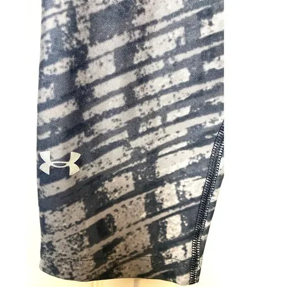 Under Armour Women's Black and Gray Capri Compression Leggings Size Small - Picture 4 of 4